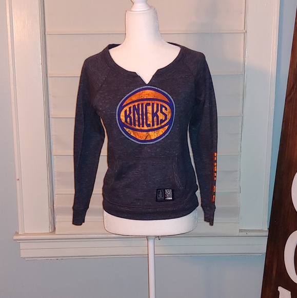 NBA Sweaters - Women's New York Knicks sweater sz medium